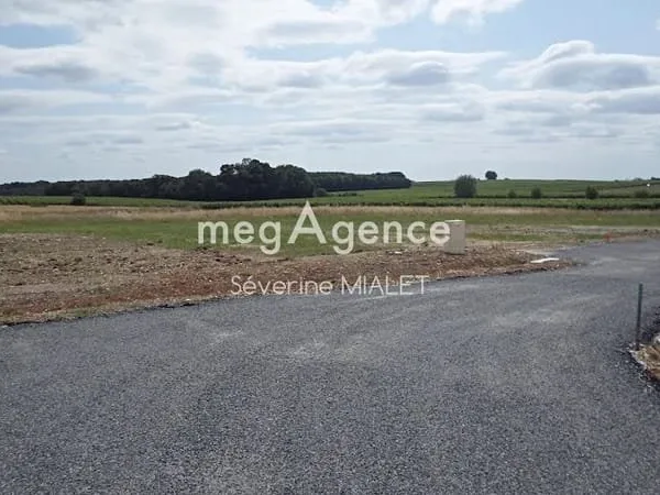 Terrain 2581 m²