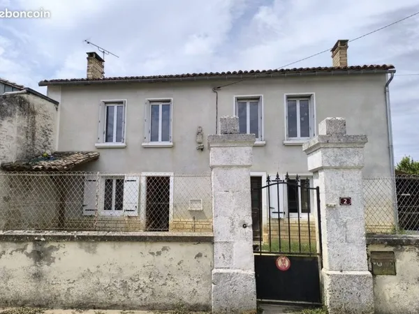 Maison de 5 pièces à Valdelaume 79110
