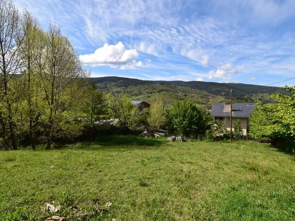 Terrain constructible à Osséja