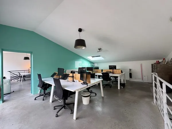 Bureaux 390 m²
