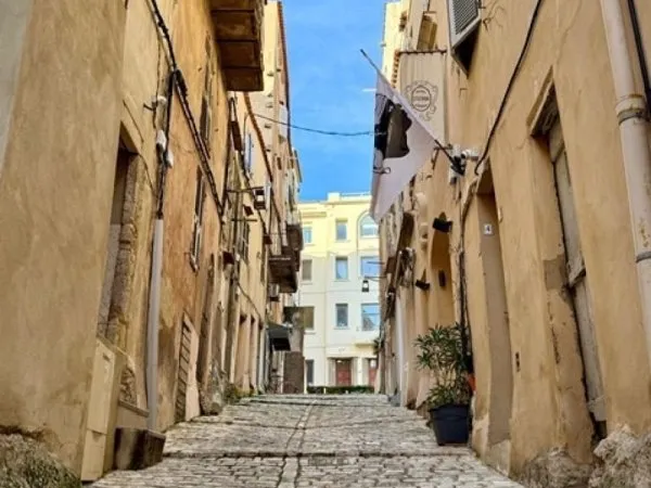 Appartement à rénover dans la vieille ville de Bonifacio