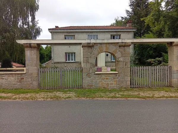 Maison à Sousceyrac En Quercy 130m2 terrain 2600m2