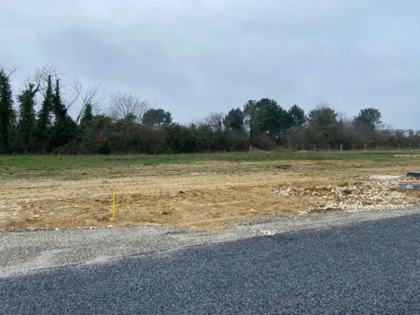 Terrain 1300 m²