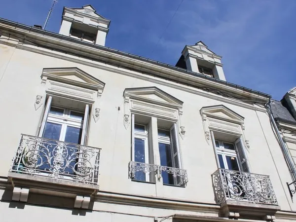Bien immobilier de rendement Vente Bourgueil  150m² 189000€