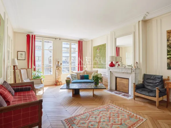Paris XVIe - Passy - Appartement familial et de réception.