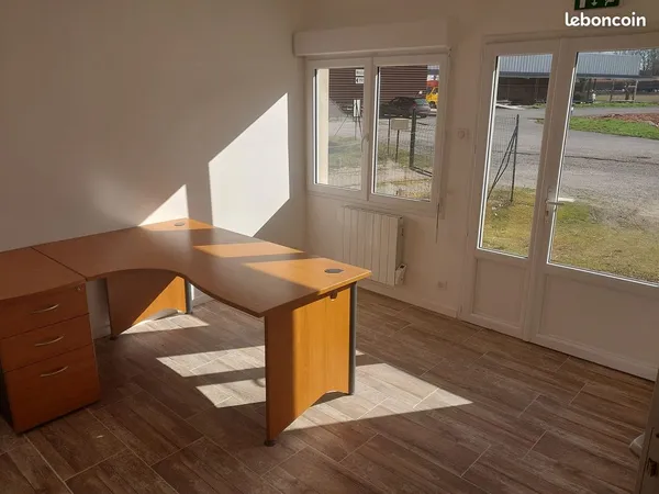Local commercial bureau de 30m2