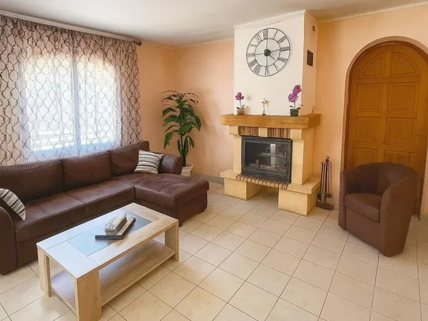Maison 9 pièces 290 m²