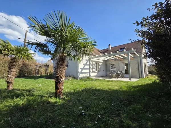 Grande maison, beaux volumes, charme de l'ancien