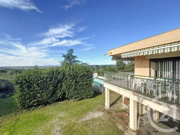 Maison 12 pièces 327 m²