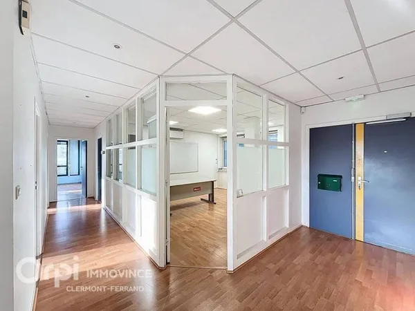Bureaux 201 m²