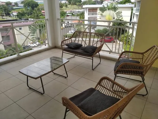 Appartement T2 meublé À Louer - Vue mer -