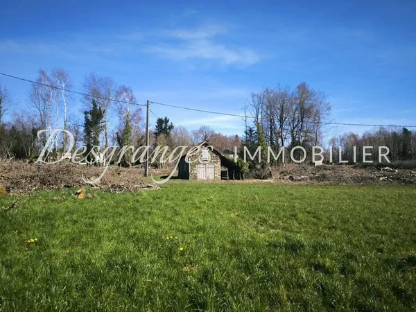 Terrain 14000 m²