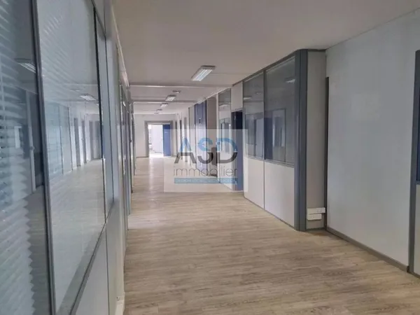 Bureaux 390 m²