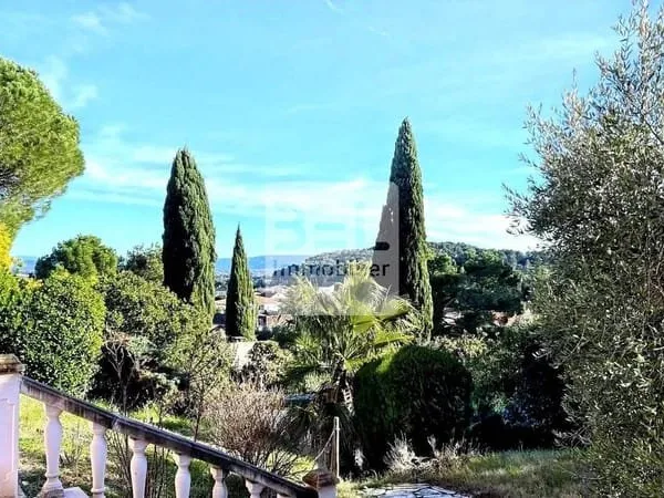 Maison 6 pièces 165 m²