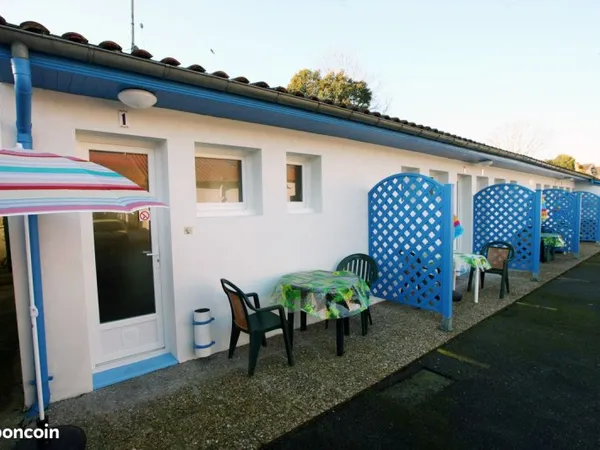 Studio meublé Dax centre-terrasse+parking-charges incluses