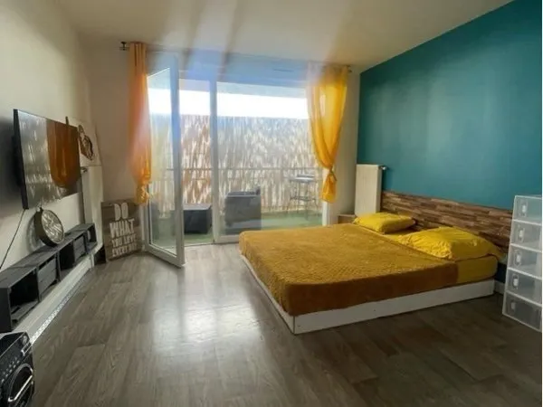 Chambre meublée disponible 250 / semaine