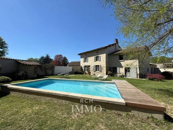 Maison 5 pièces 166 m²