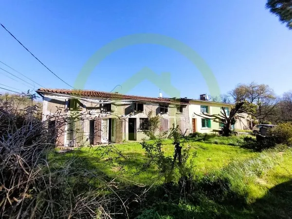 Maison 8 pièces 350 m²