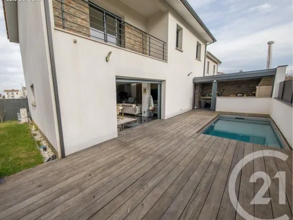Maison 4 pièces 136 m²