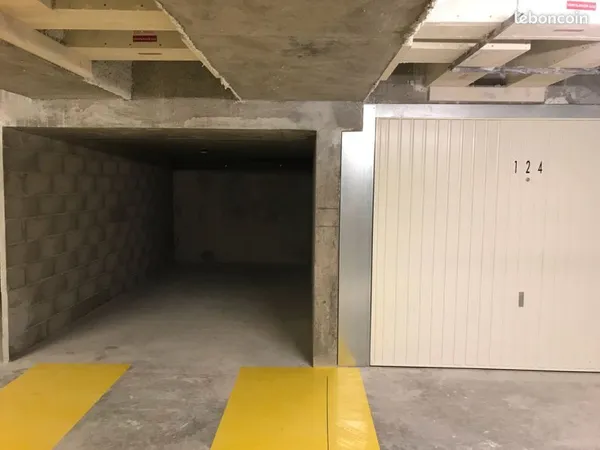 Place de parking box