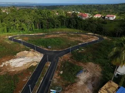 Terrain 991 m² Valombreuse, Petit-Bourg - CALME A 15 MINUTE DE JARRY