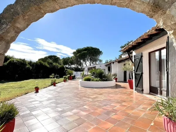 Maison Vente Pézenas 5p 154m² 569000€