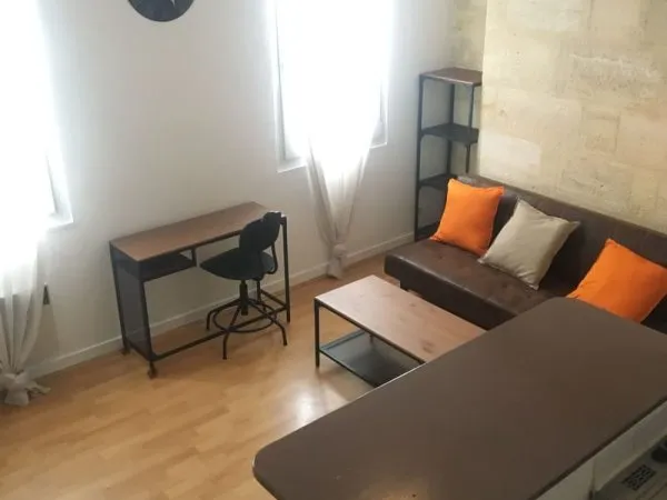 Appartement meublé d'environ 22 m² - Chartrons
