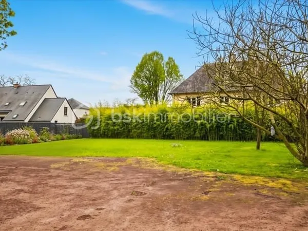 Terrain constructible viabilisé au coeur de Bréal Sous Montfort