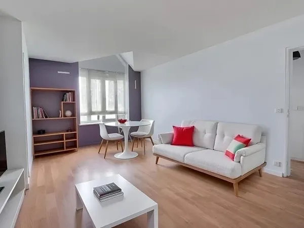 APPARTEMENT 2 PIÈCES - 50 m² - POISSY CENTRE-VILLE