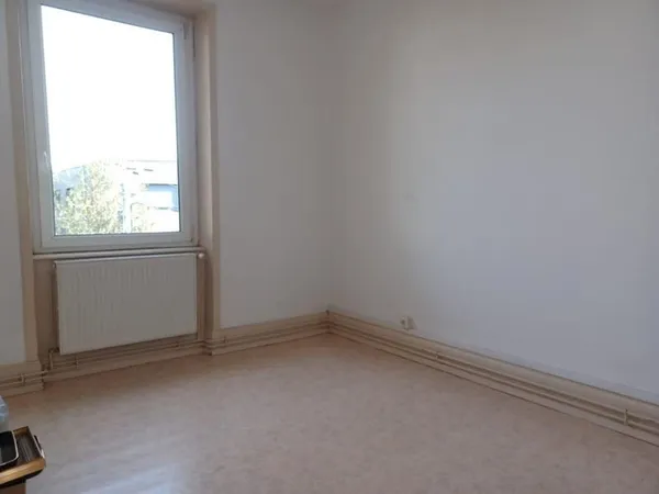 F2 dans maison faibles charges