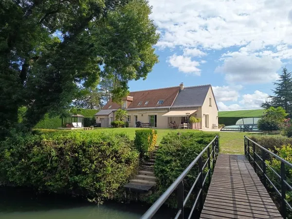 Maison 7 pièces 210 m²
