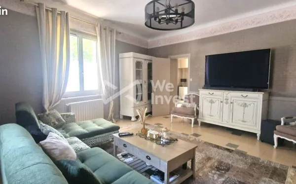 Maison 8 pièces 217 m²