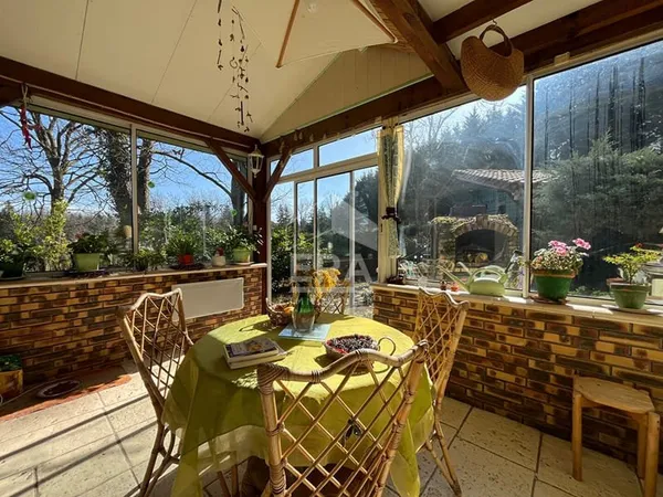A vendre Maison atypique au milieu des bois proche Trélissac type 4