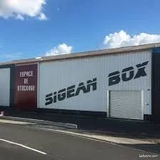 Location box. Garde-meubles .garage