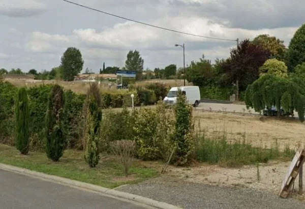 Terrain à bâtir à La Sauve (33670)