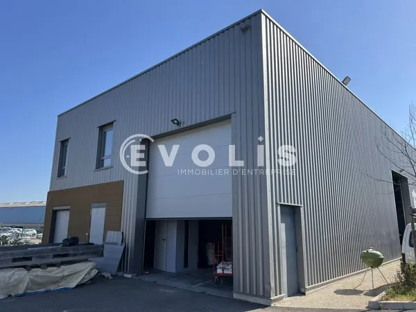Local d'activité 239 m²
