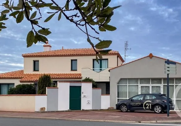Maison 7 pièces 257 m²