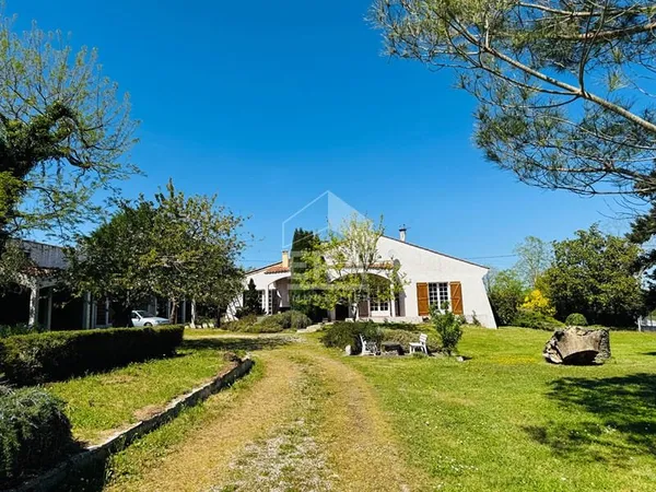 Maison familiale de 184 m² avec grand terrain à Madiran - Exposition plein sud