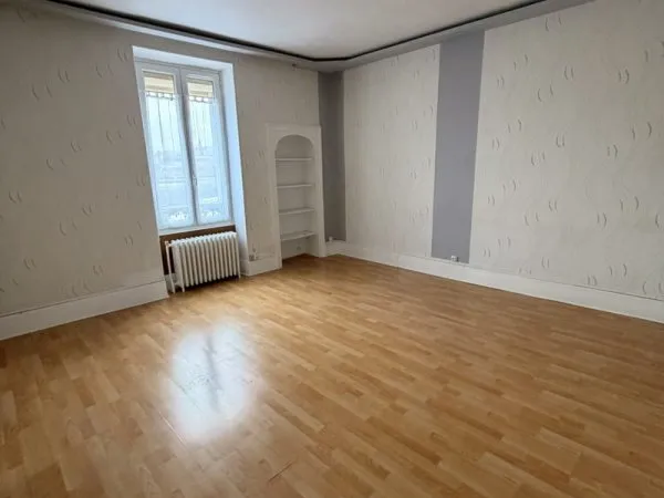 Appartement T3 en rez-de-chaussée avec terrain