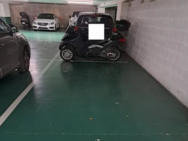 Parking 12 m²