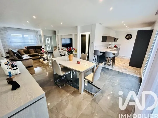 Maison 5 pièces 140 m²
