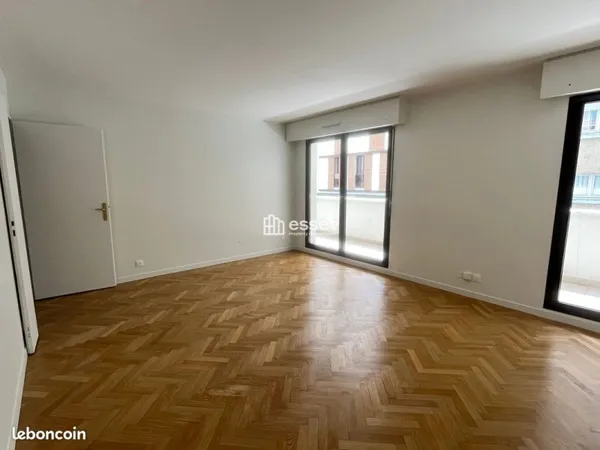 Appartement 3 Pièces 71m² à louer 2200 - PARIS 75015