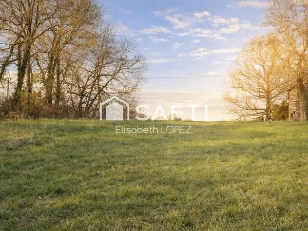 Terrain de 1727 m² - Commune de St-Cirq (82)