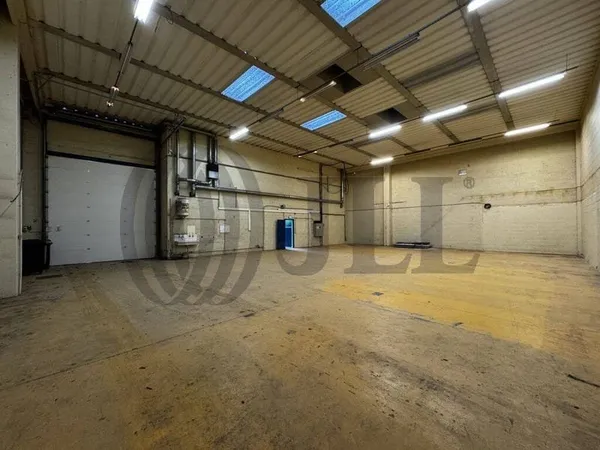 Local d'activité 583 m²
