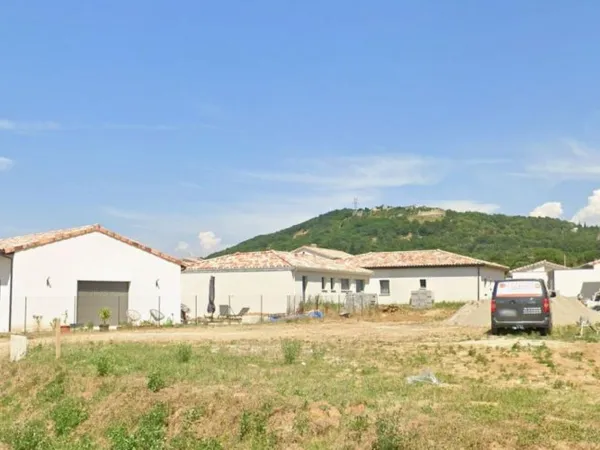 À vendre : Terrain à Bâtir centre village - Allan (26780)