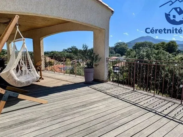 Maison 9 pièces 328 m²