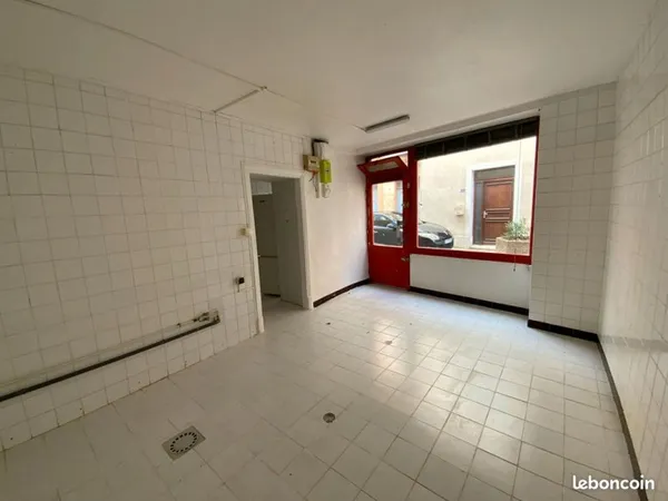 Local commercial 40 m² AOUSTE SUR SYE