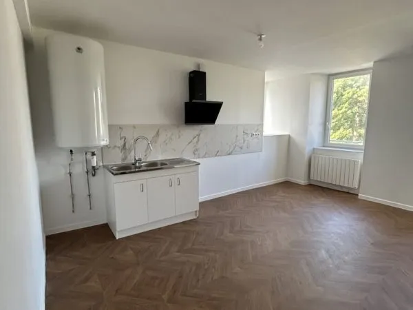 Appartement T3 rénové 63 m2 Plouaret bourg