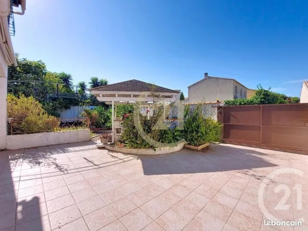 Villa 8 pièces 133 m²