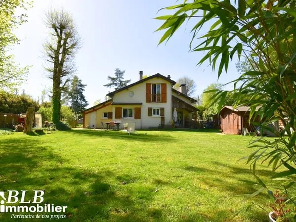 MAISON INDIVIDUELLE EN PIERRE MEULIÈRE A VENDRE 120 m2 T